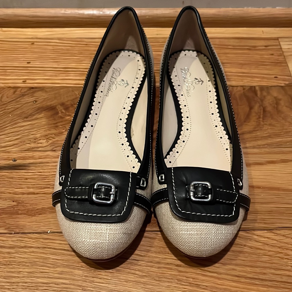 Brand New Brooks Brothers Flats Size 65